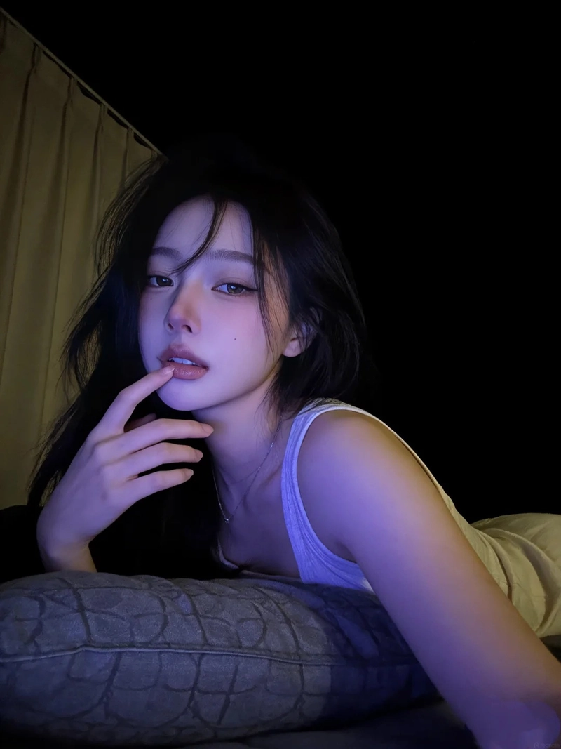 Ảnh selfie gái xinh quyến rũ nhẹ