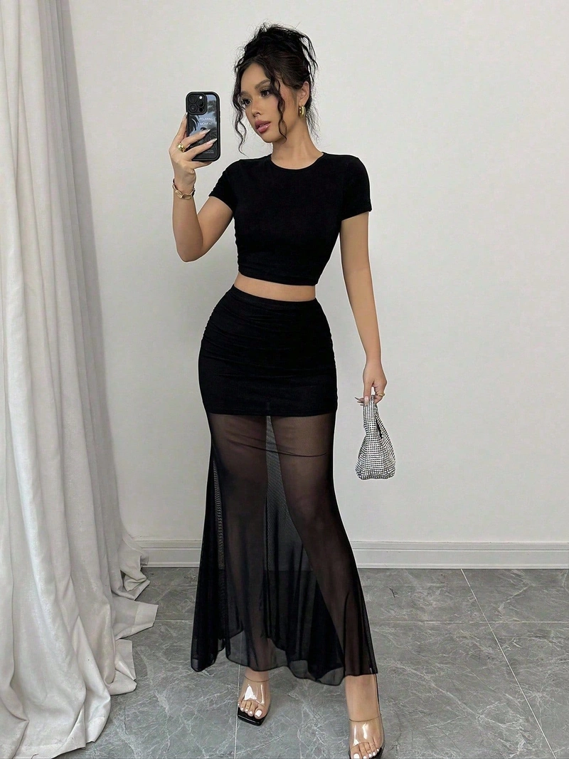 Cô nàng dâm đãng lột đồ khoe hàng cực phẩm