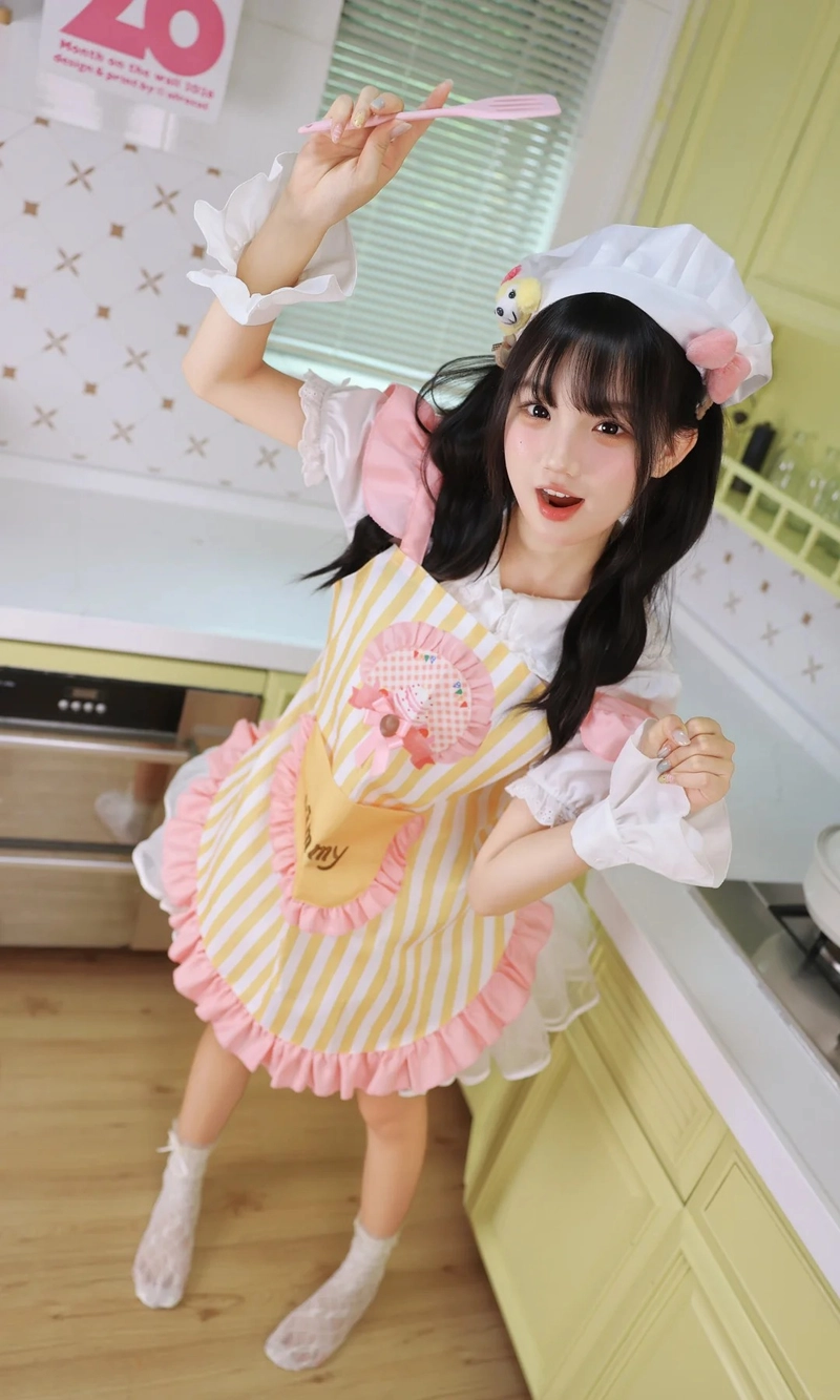 Gái đẹp cosplay hầu gái dễ thương