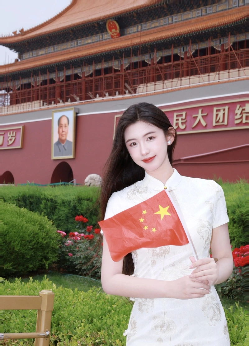 Gái xinh Trung Quốc duyên dáng trẻ trung