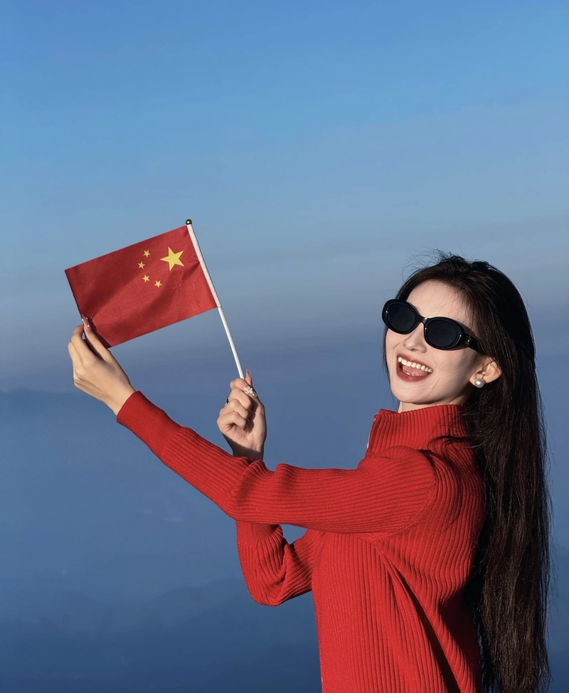 Gái xinh Trung Quốc thanh thoát duyên dáng