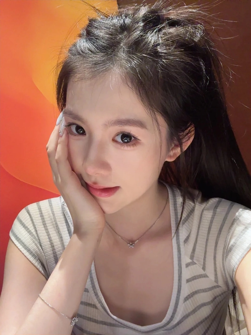 Gái xinh tự sướng nụ cười tươi