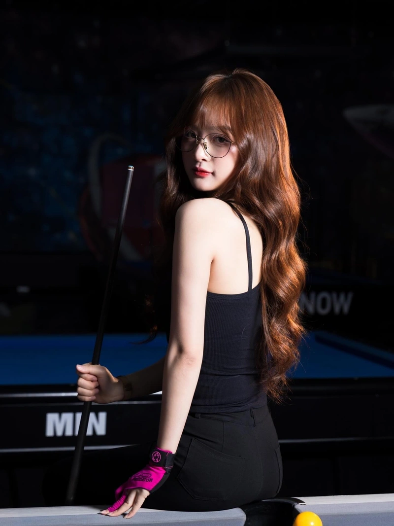 Gấm Kami bikini sexy đít tròn nóng bỏng