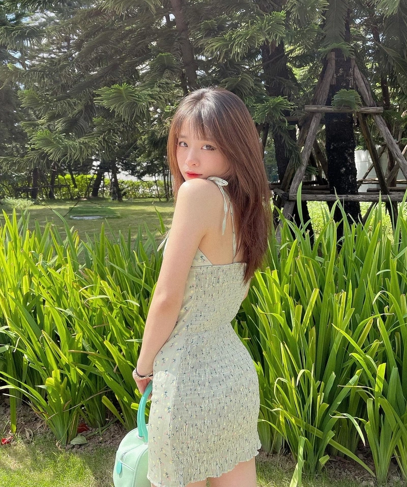 Hình Ngọc Kem bikini 2K lộ hàng không che