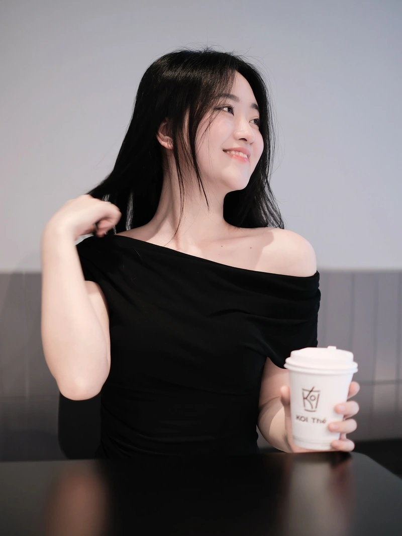 Hình Thảo Lee bikini sexy không che nhiều