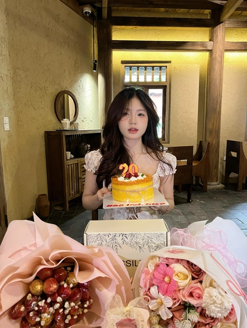 Hình TikToker Lanhxinhyeu06 nude không che full HD