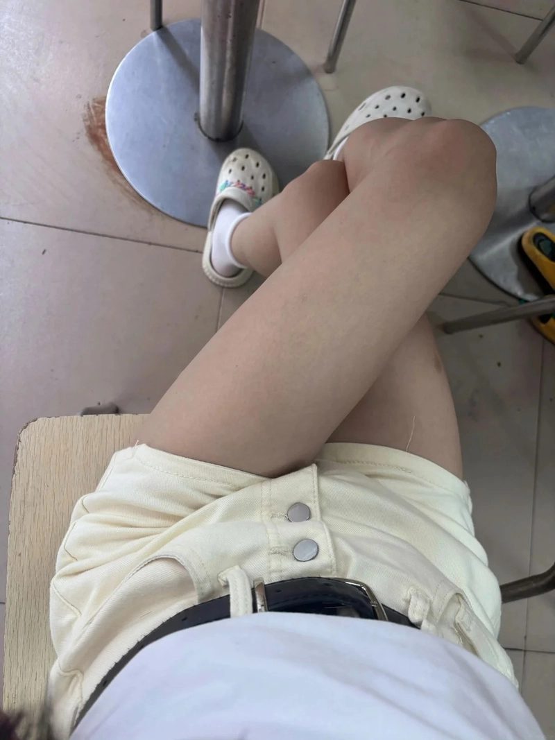 Hình ảnh đùi gái xinh hấp dẫn mắt