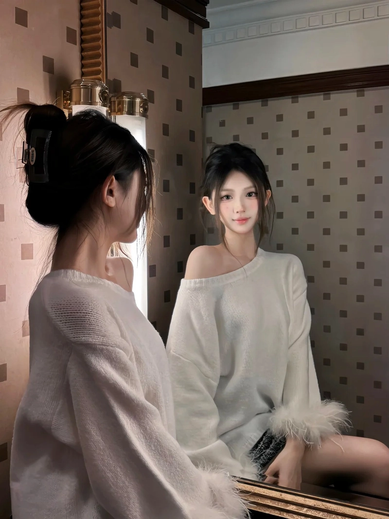 Hình ảnh gái chụp trước gương thần thái