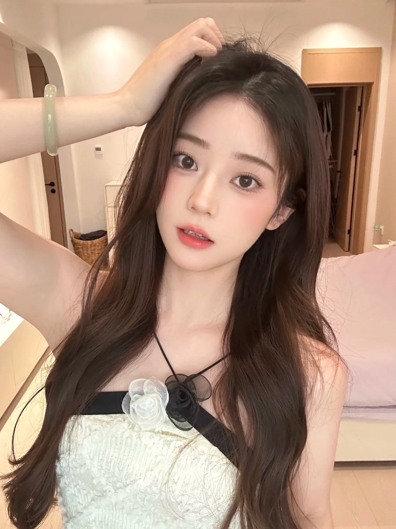 Hình ảnh gái xinh tự sướng ngọt ngào