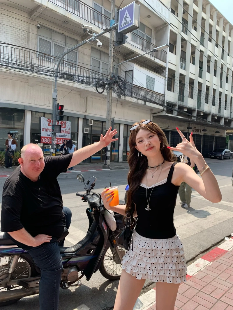 Hình girl phố nổi bật thời thượng
