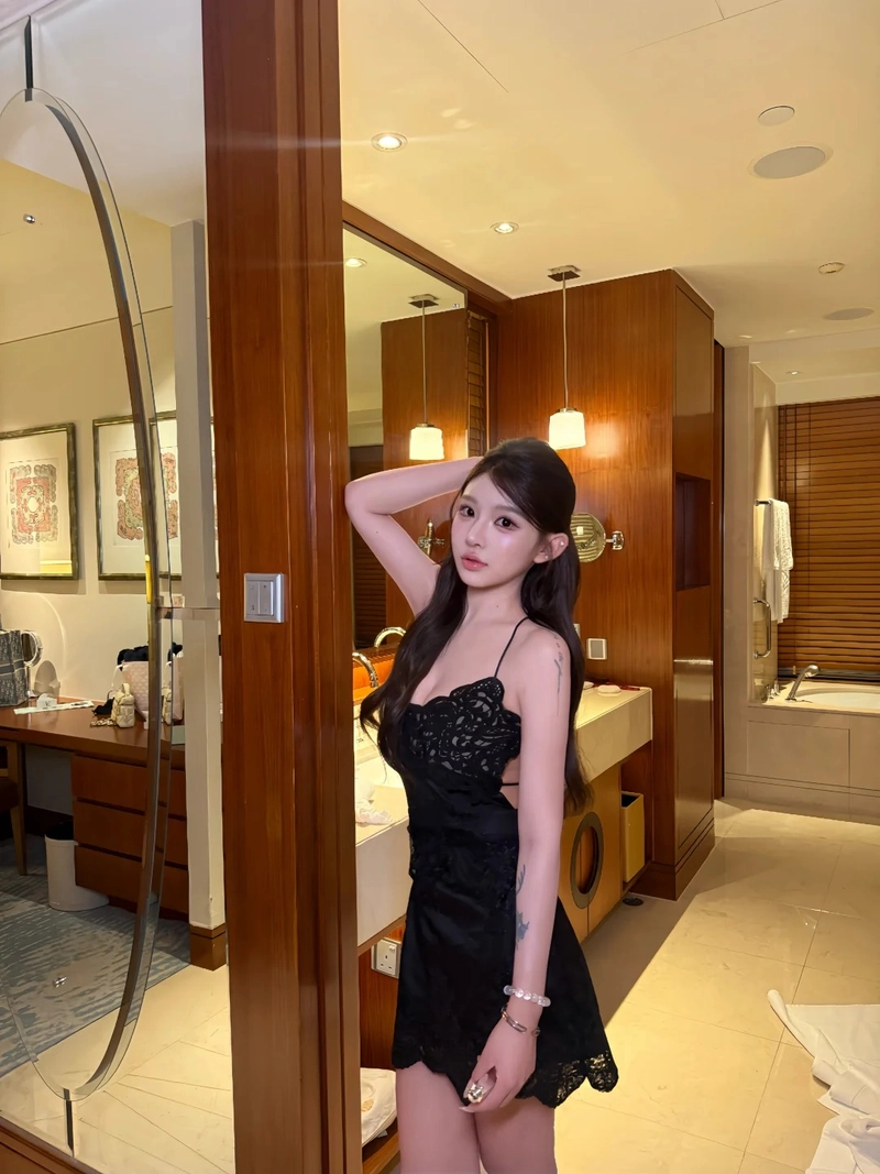 Hot girl diện gái xinh mặc váy ngắn