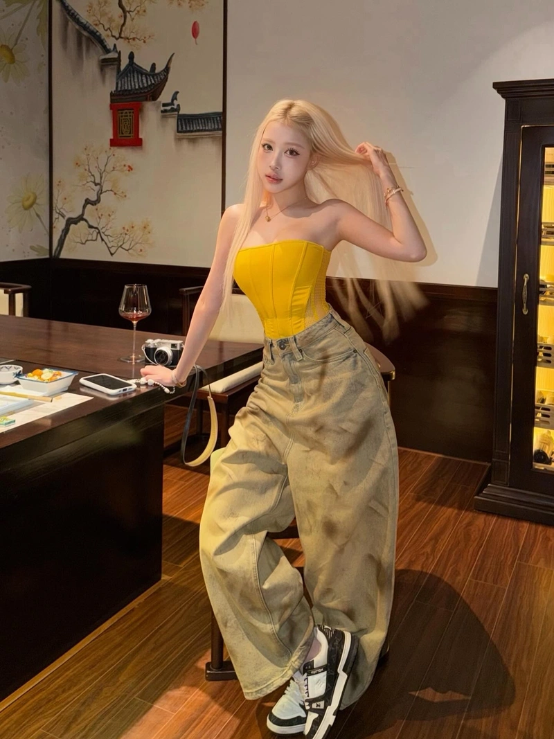 Lê Huyền Diệu show hàng gợi tình qua bộ bikini mỏng
