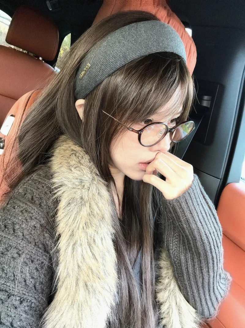 Phong cách teen của nữ sinh đeo kính
