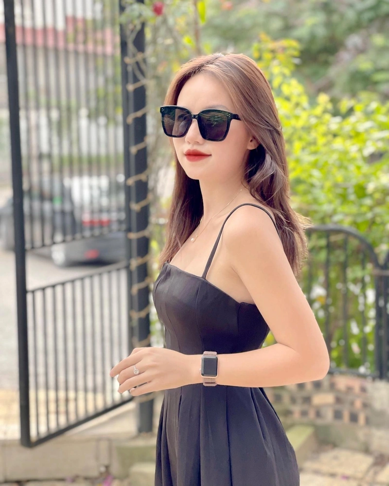 Thị Nhung cởi hết bikini thân hình dâm đãng