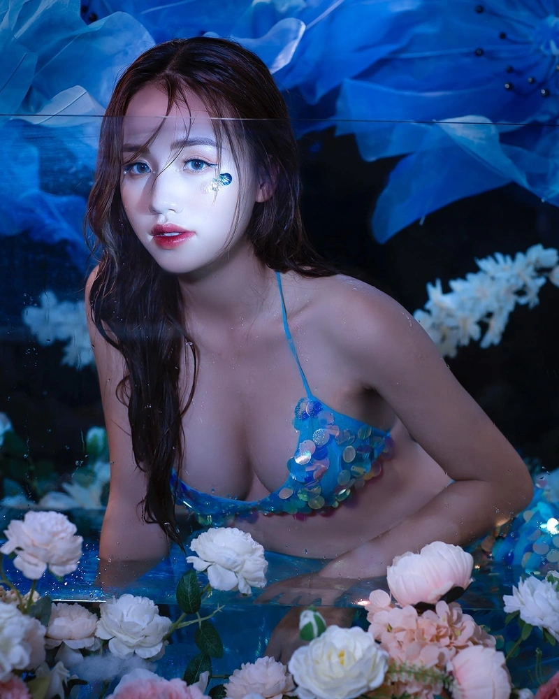 Thị Nhung nude không che sau khi cởi bikini