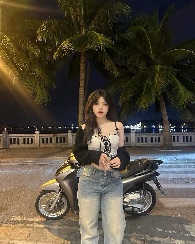 TikToker Lan Xinh sexy nude full không che siêu phẩm