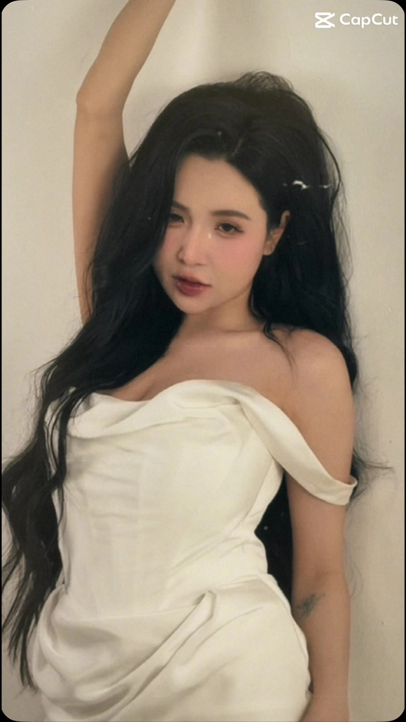 Viên Vibi bikini sexy show hàng gợi tình đầy mê hoặc